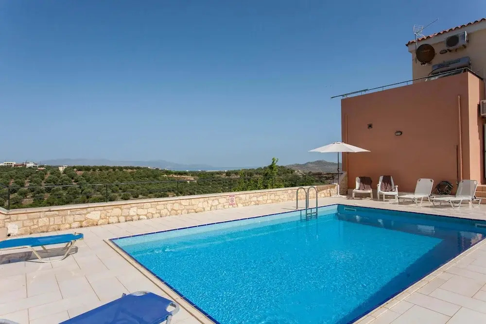 Hillside Seaview Apartment