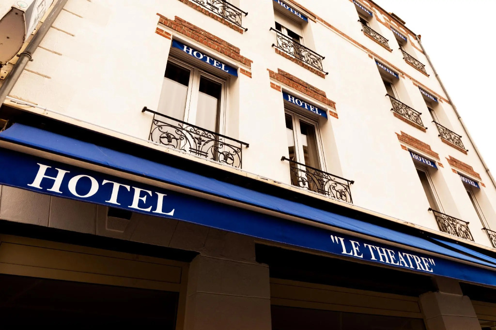 Le Theatre