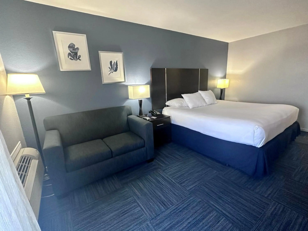 The Pacific Inn