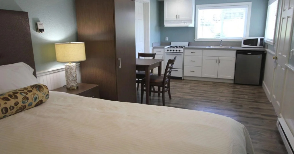 Ocean Echo Inn & Beach Cottages