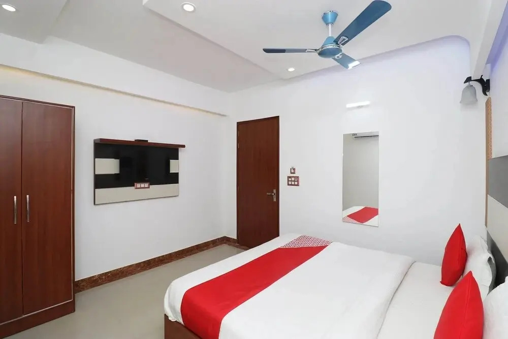 D Comfort Residency by OYO Rooms