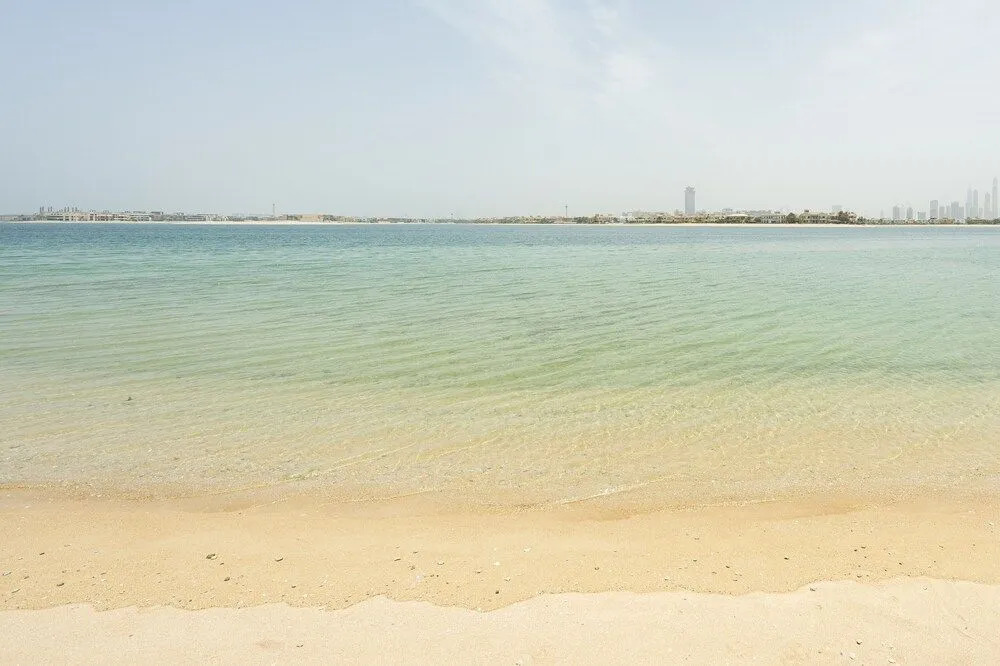 Spacious beachfront 2 bedroom apartment