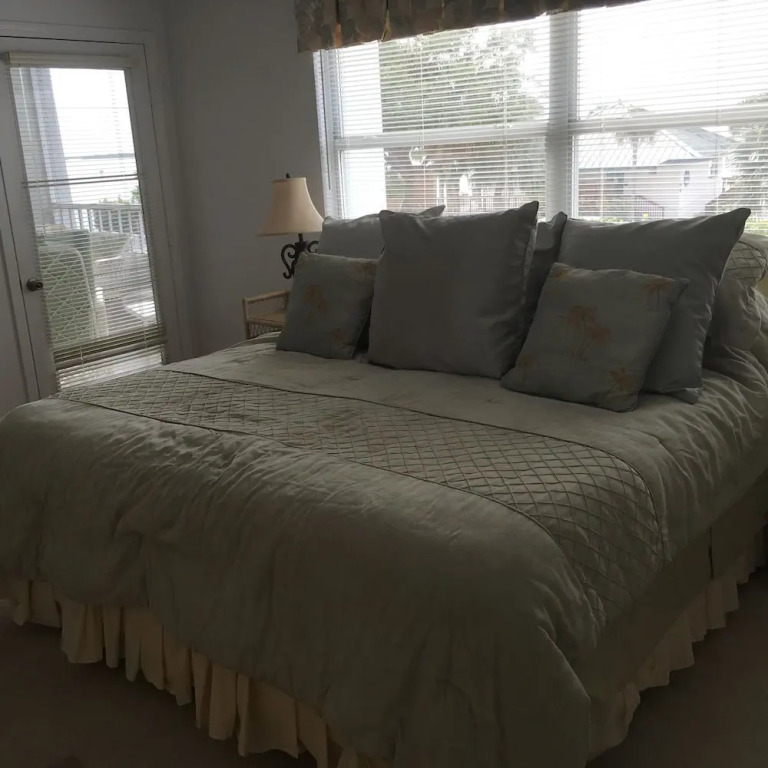 Eagle Cay Condo
