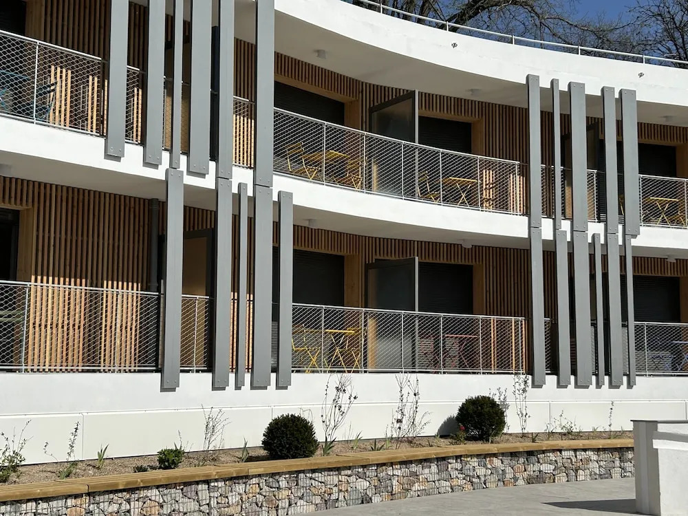 Pure Thermal Residence