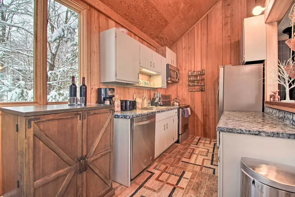 Walk to Ski Trails: Ludlow Home on Okemo Mountain
