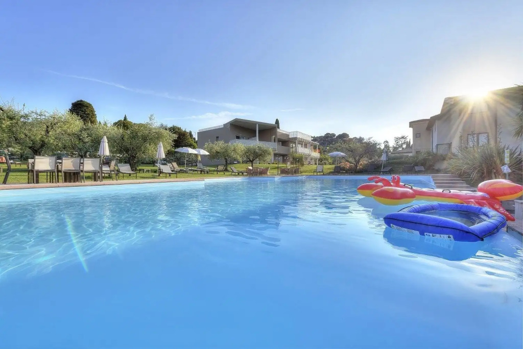 Bella Hotel & Restaurant with private dock for mooring boats