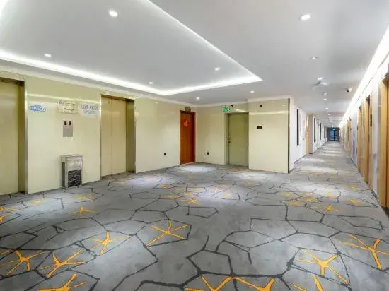 Xinyi Selection Hotel (Shenzhen Dongmen Store)