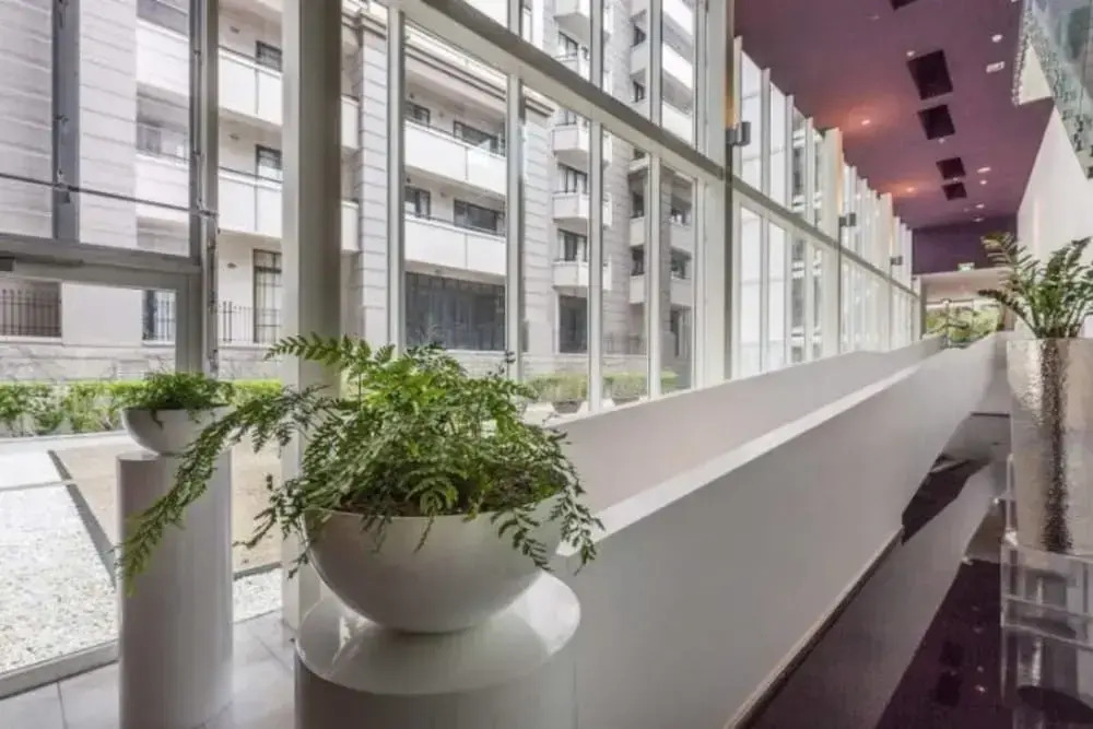 Quadrant 2 Bdr with Seaview & Parking