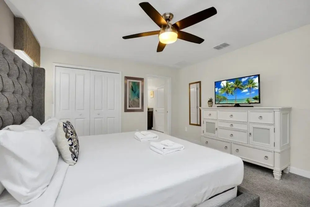 4804crusoe 4 Bedroom Townhouse