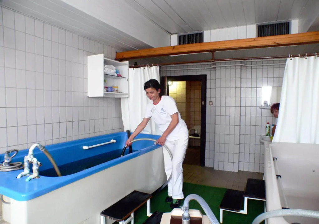 Hotel Tisza és Thermálfürdő