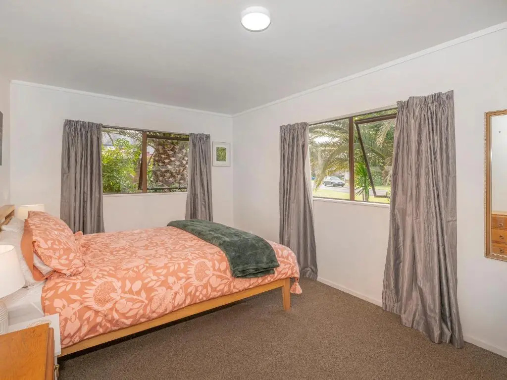 Surfscape - Whitianga Holiday Home