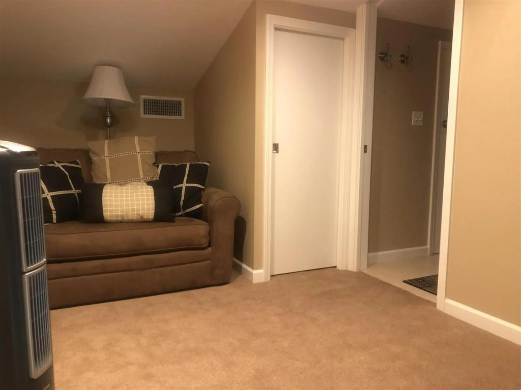 10 D, One Bedroom Condo