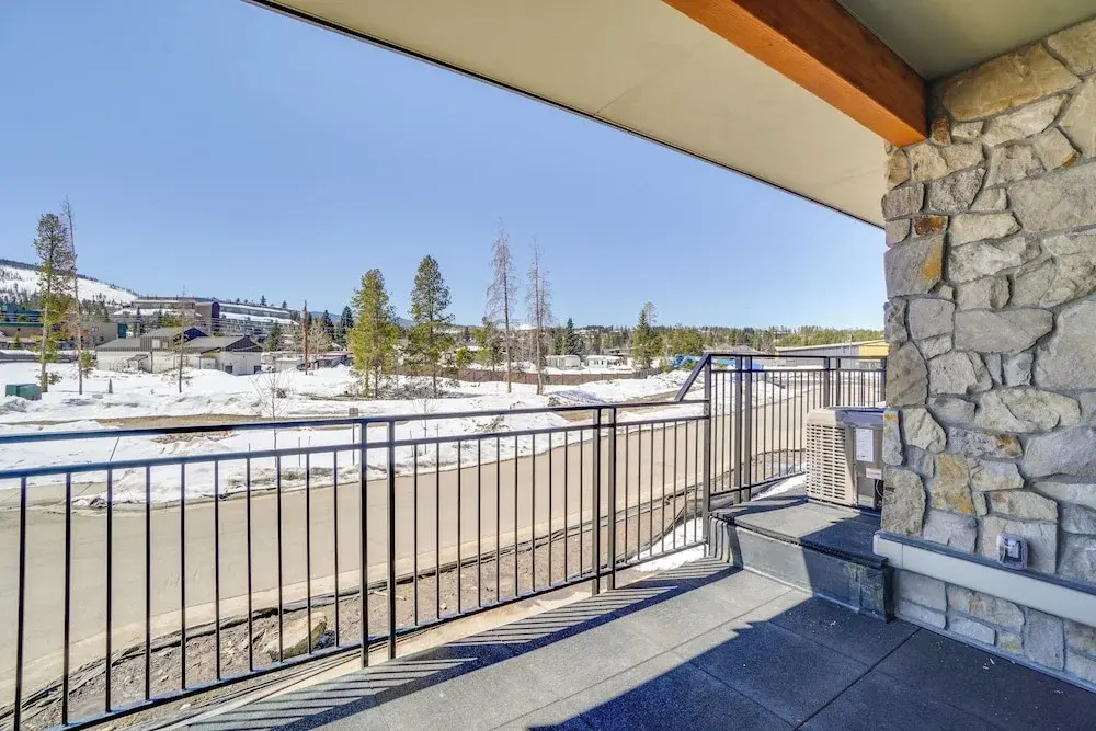 Modern Winter Park Condo w/ Community Hot Tub!