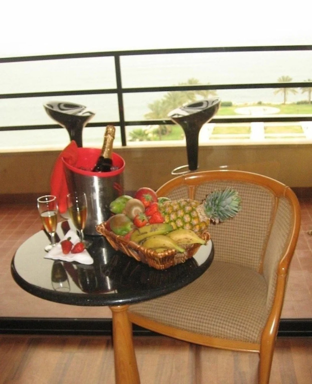 Aquarium Hotel & Resort