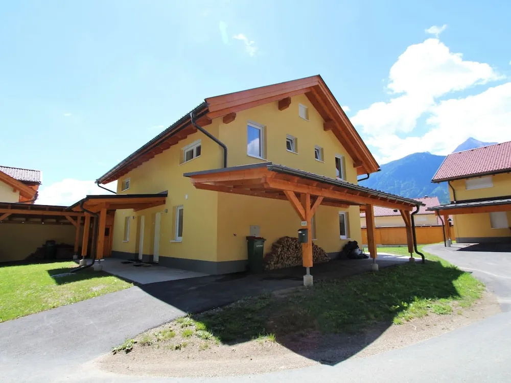 Chalet in Kötschach am Skihang