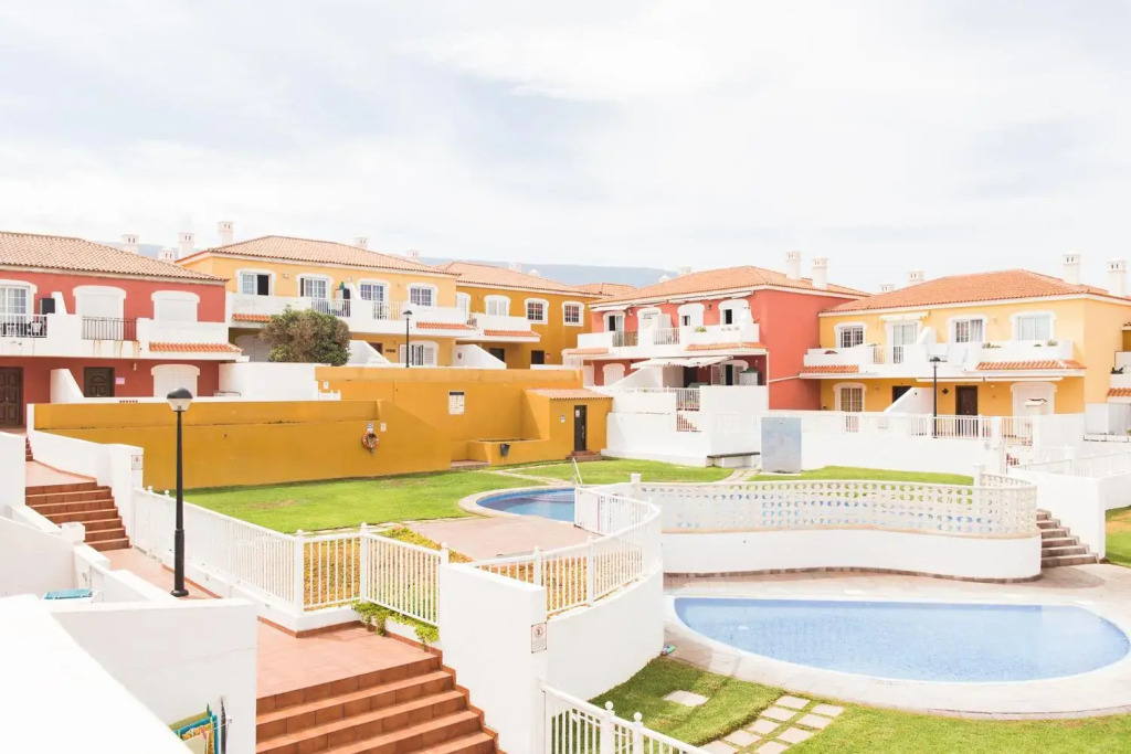 Lovely&Sunny Apartament Near Poris Beach