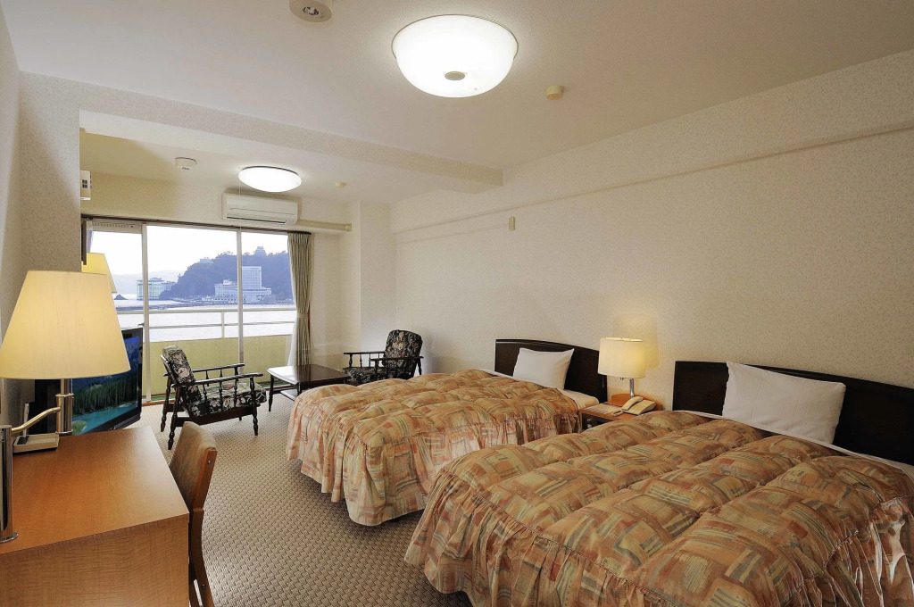 Wisterian Life Club Atami