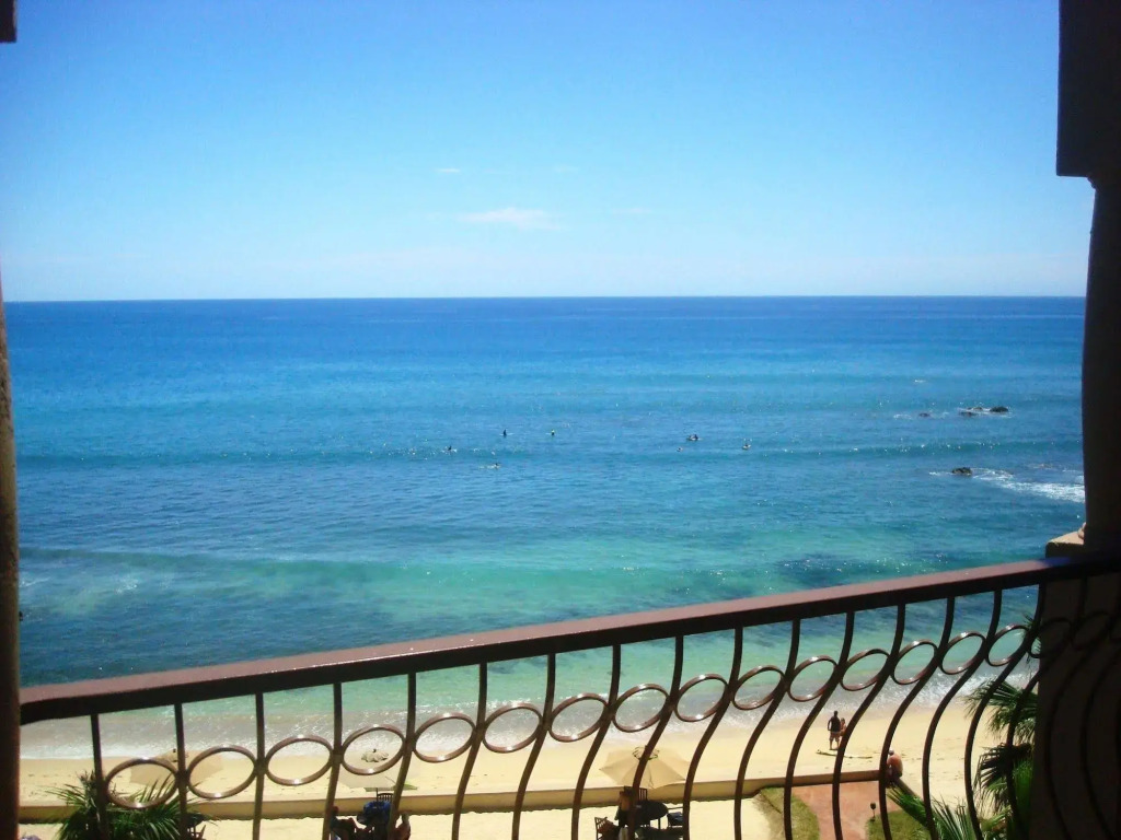 Las Olas Condominiums