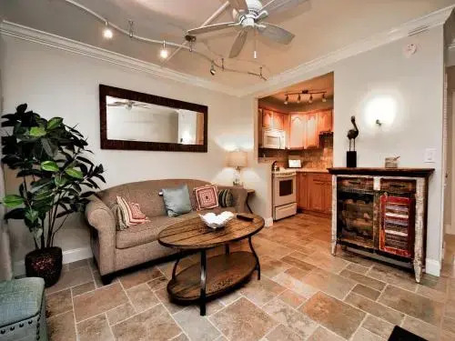 Island Flat 103
