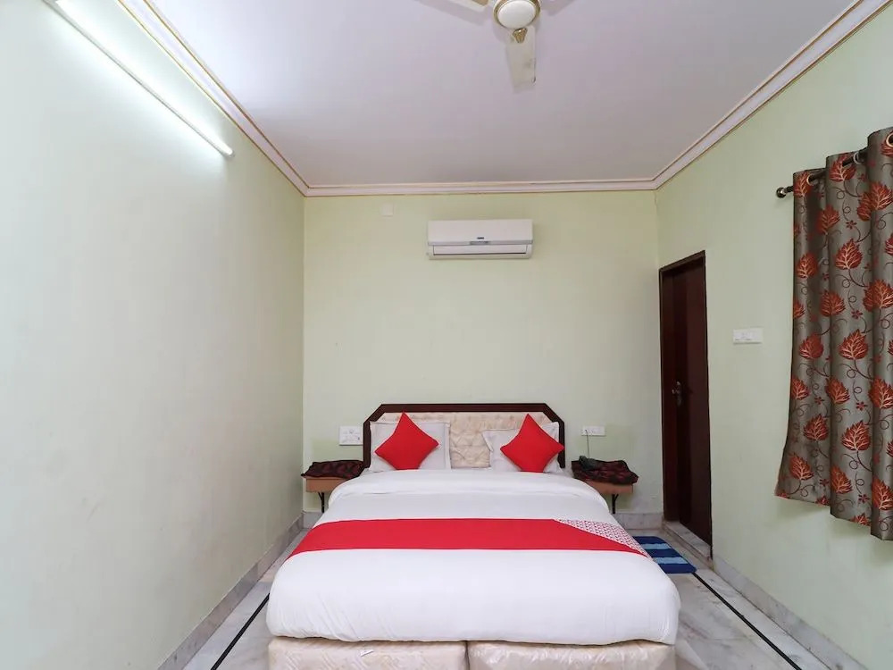 Oyo 26824 Shagun Palace
