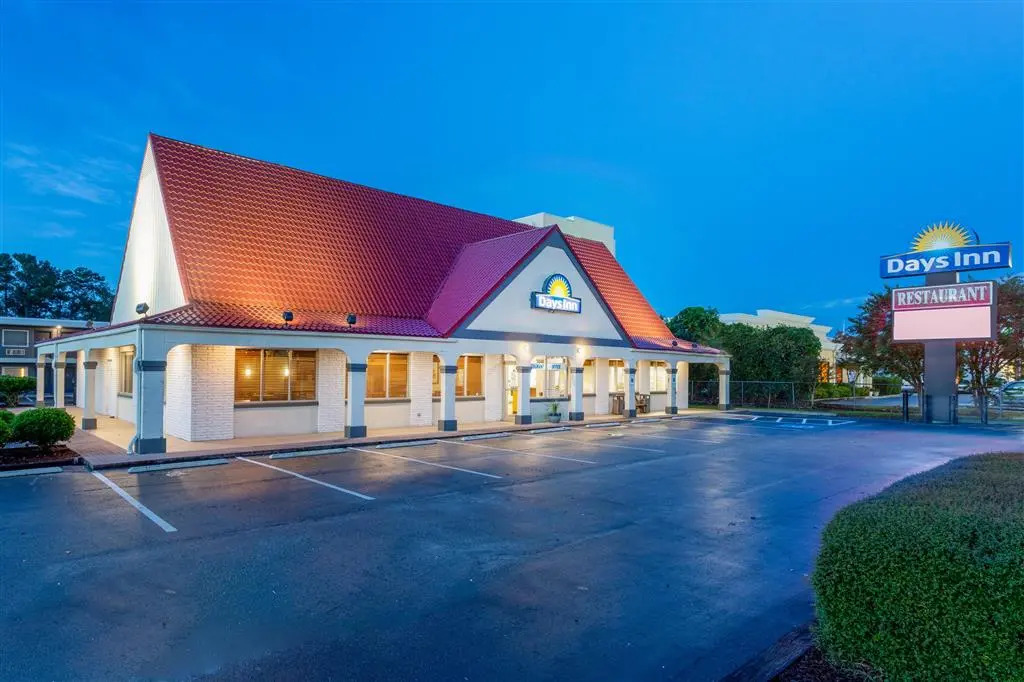 Days Inn by Wyndham Wilmington / University