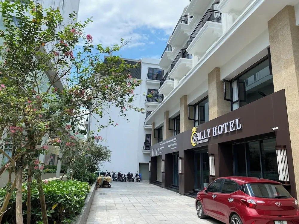 Sally Hotel
