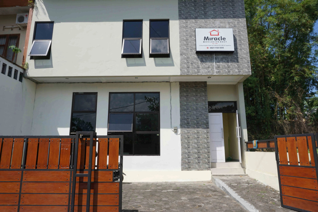Miracle Boarding House RedPartner