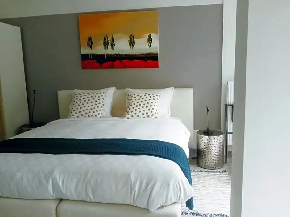 At number 6, B&B or bed only, 150 mtr from tram stop 20 min to centre