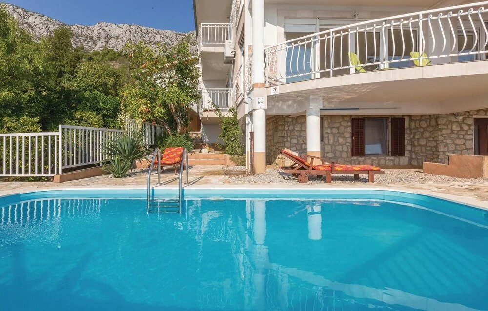 Beautiful Apartment in Podaca With 3 Bedrooms, Wifi and Outdoor Swimming Pool