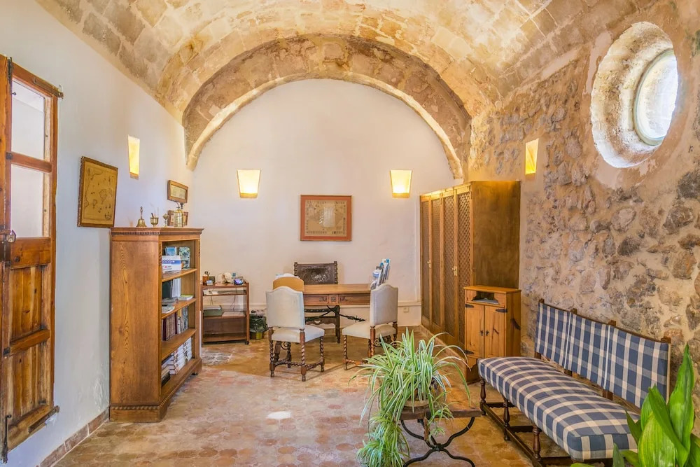 Historical house Mallorca pool wifi aircon/heat