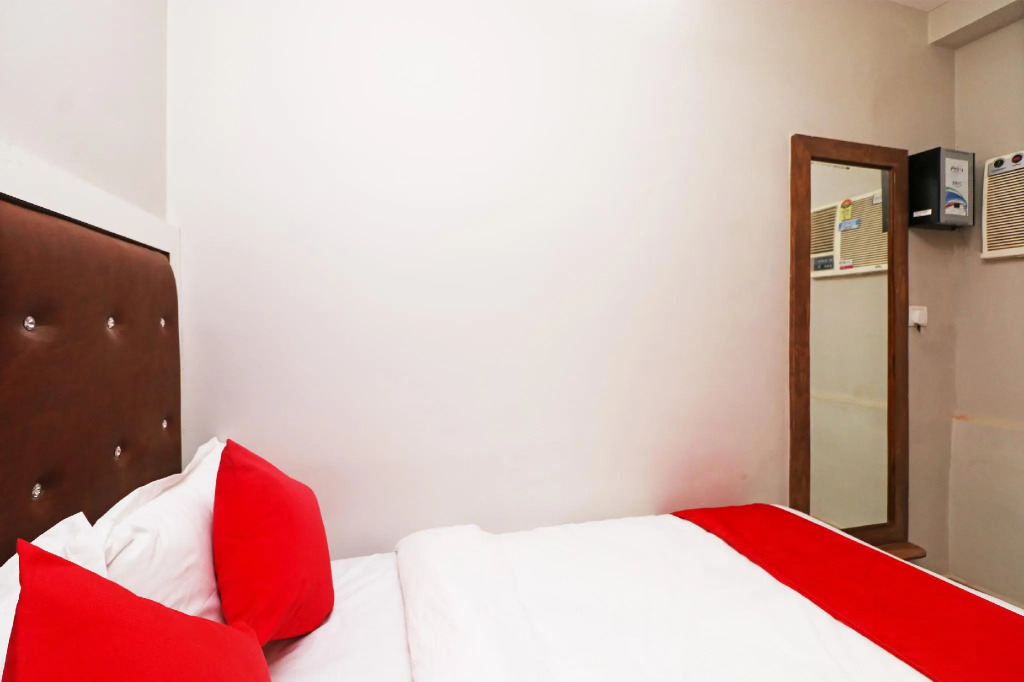 OYO Flagship 45455 Hotel Siddahant Palace