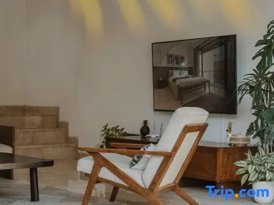 NEW Central Berawa Canggu 2BR w Pool - 5mins beach