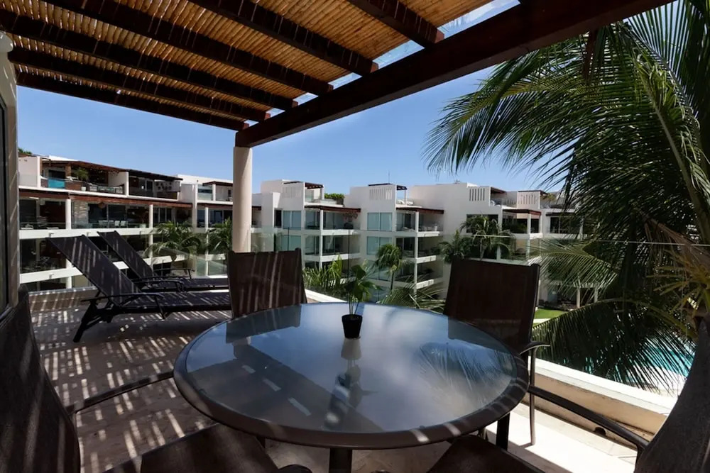 Elements Penthouse 5 3 Bedroom Condo by RedAwning