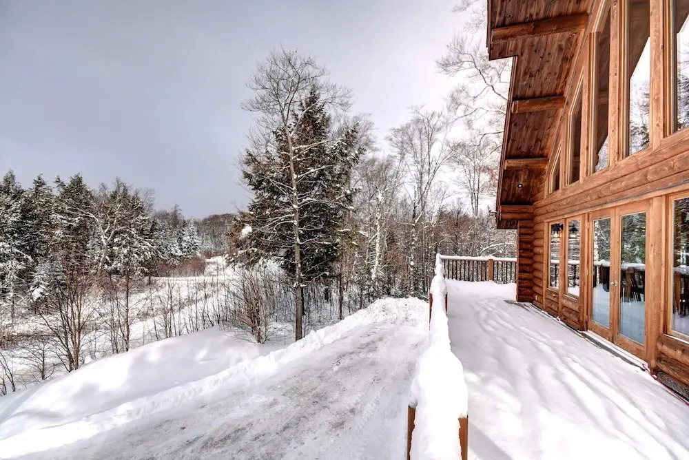 Chalet Lakota