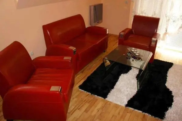 Venis House