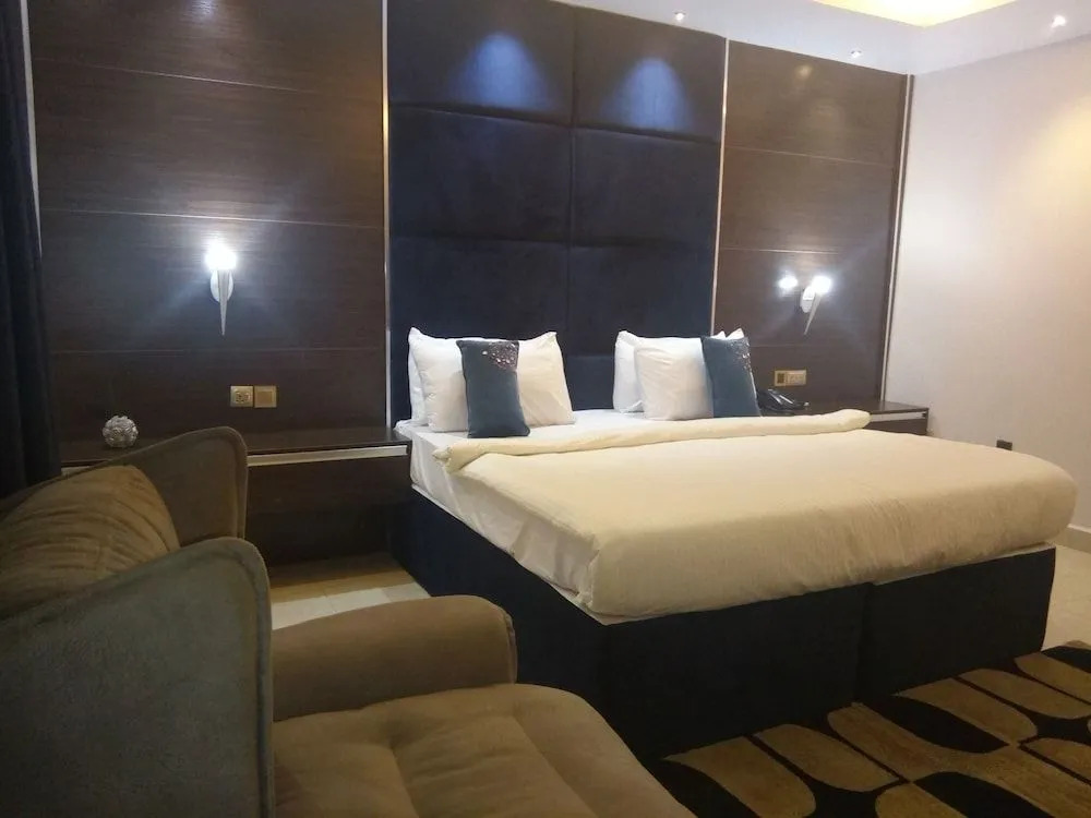 Saabhi Hotel Jabi