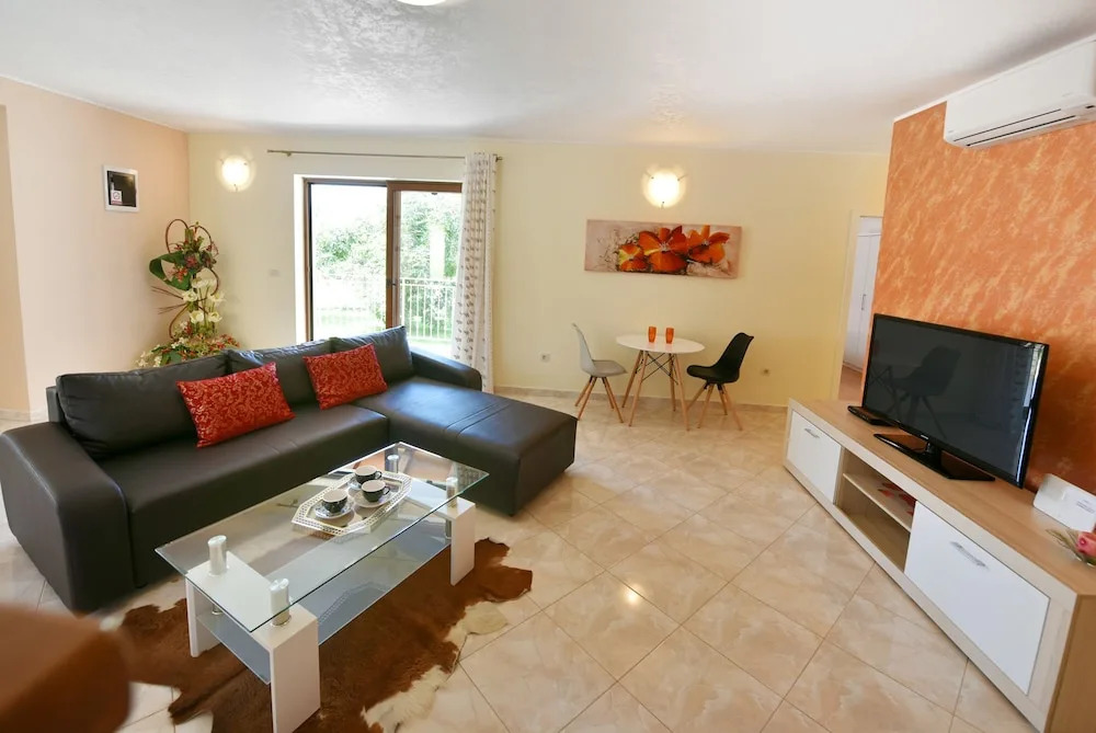 Villa Kmacici 598