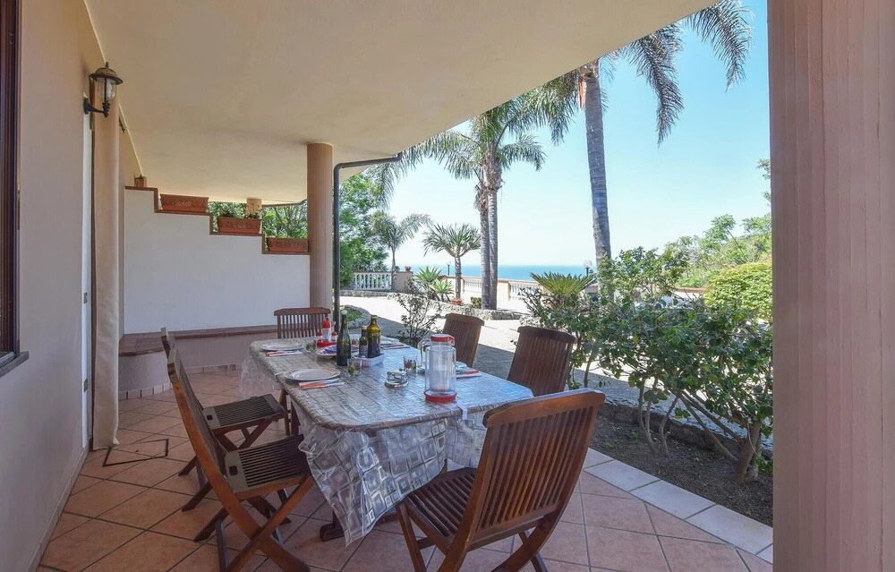 Nice Apartment in Ricdi With Wifi and 2 Bedrooms