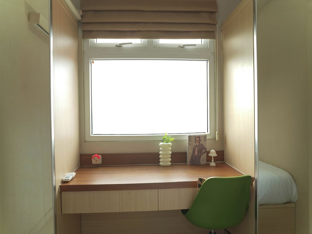 Homelike And Neat 2Br At Apartment Green Pramuka City