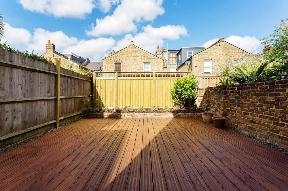 Veeve - Clapham Fairytale