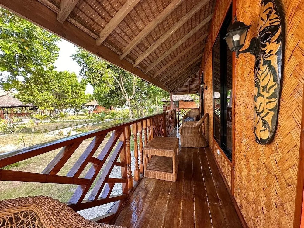 La Tranquilidad Twin Beach Resort