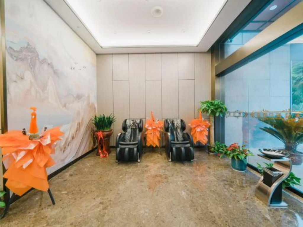 Tianjia Holiday Hotel (Nanjing Tianyin Avenue Metro Station Store)