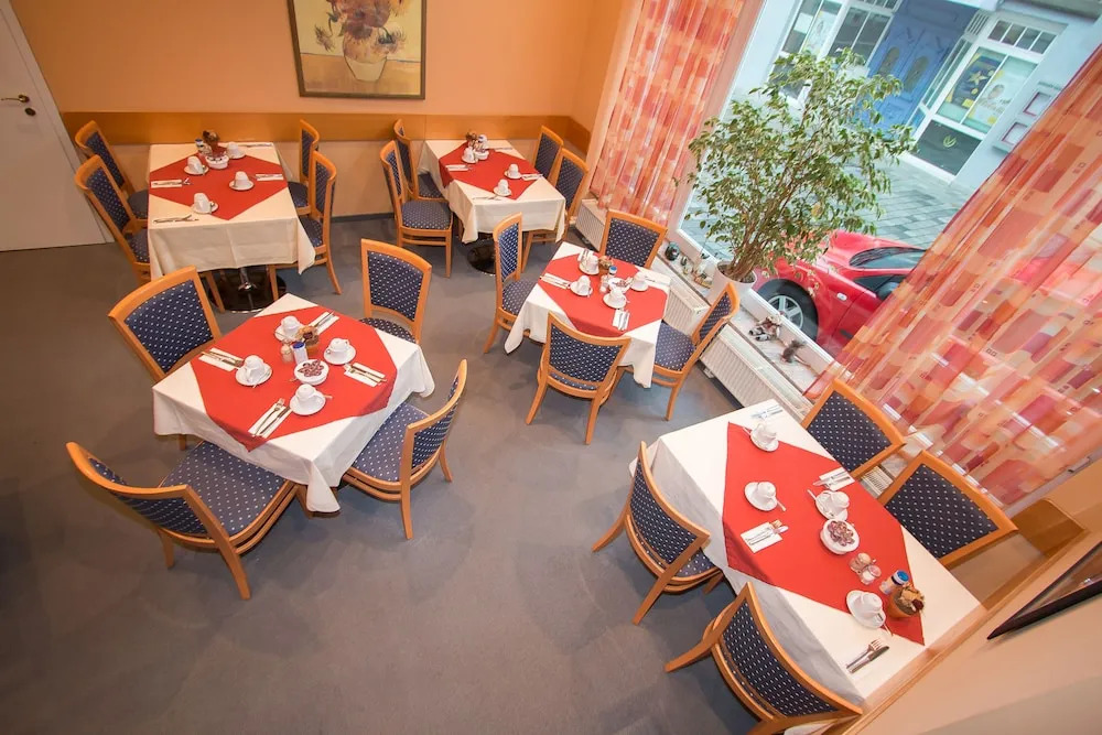 Hotel Garni am Markt - Businesshotel - Frühstücksbuffet - Fahrradabstellplatz - Hunde willkommen