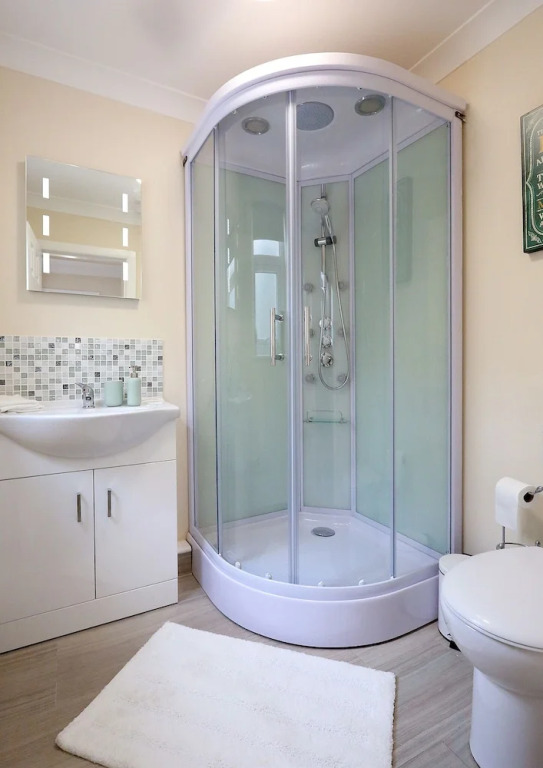 2BR Stylish Norwich Stay Near Cathedral Parking