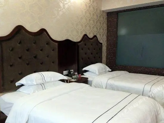 Huaqiao Hotel