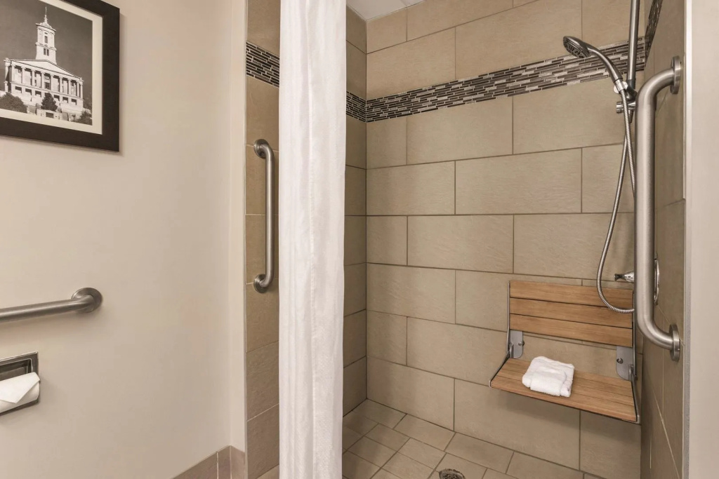 Country Inn & Suites by Radisson, Nashville Airport East, TN