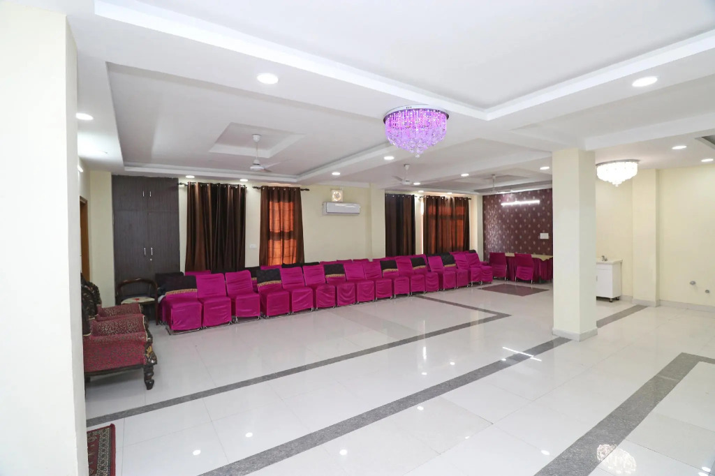 OYO 23660 Nath Residency Guest House