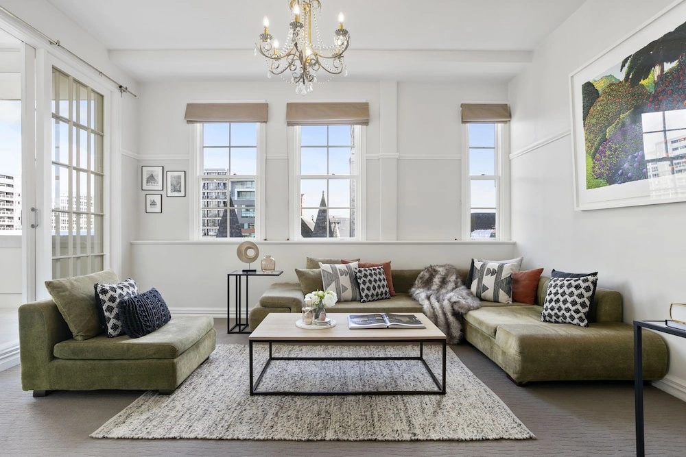 Villa In The Sky Dreamy 2 Bedrooms Penthouse In The Cbd By Urban Butler