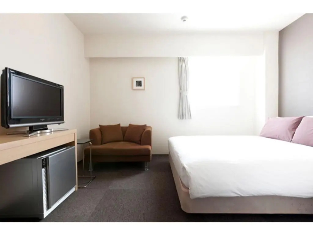 Hotel day by day