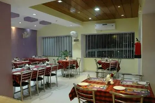 Hotel Ishwar Palace